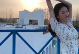 日落小姐姐拍摄,日落小姐姐镜头下的浪漫瞬间