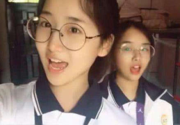 校服妹妹和银行小姐姐,青春与职业的美丽邂逅